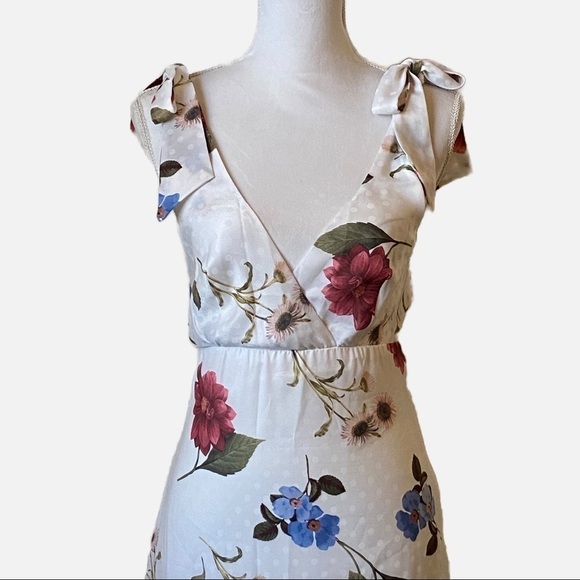 NWT Show Me Your Mumu Arlene Floral Dress XS - Picture 5 of 13